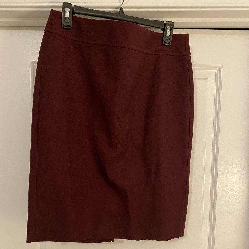 Loft Pencil Skirt in Maroon